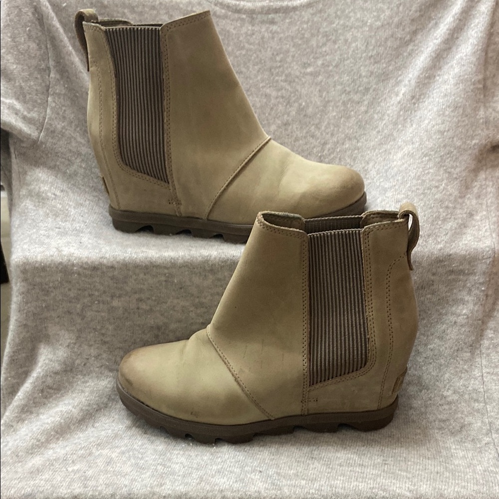 Sorel Gary Tan Wedge Boots